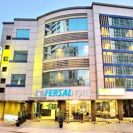 Fersal Hotel Neptune Makati Макати Экстерьер фото