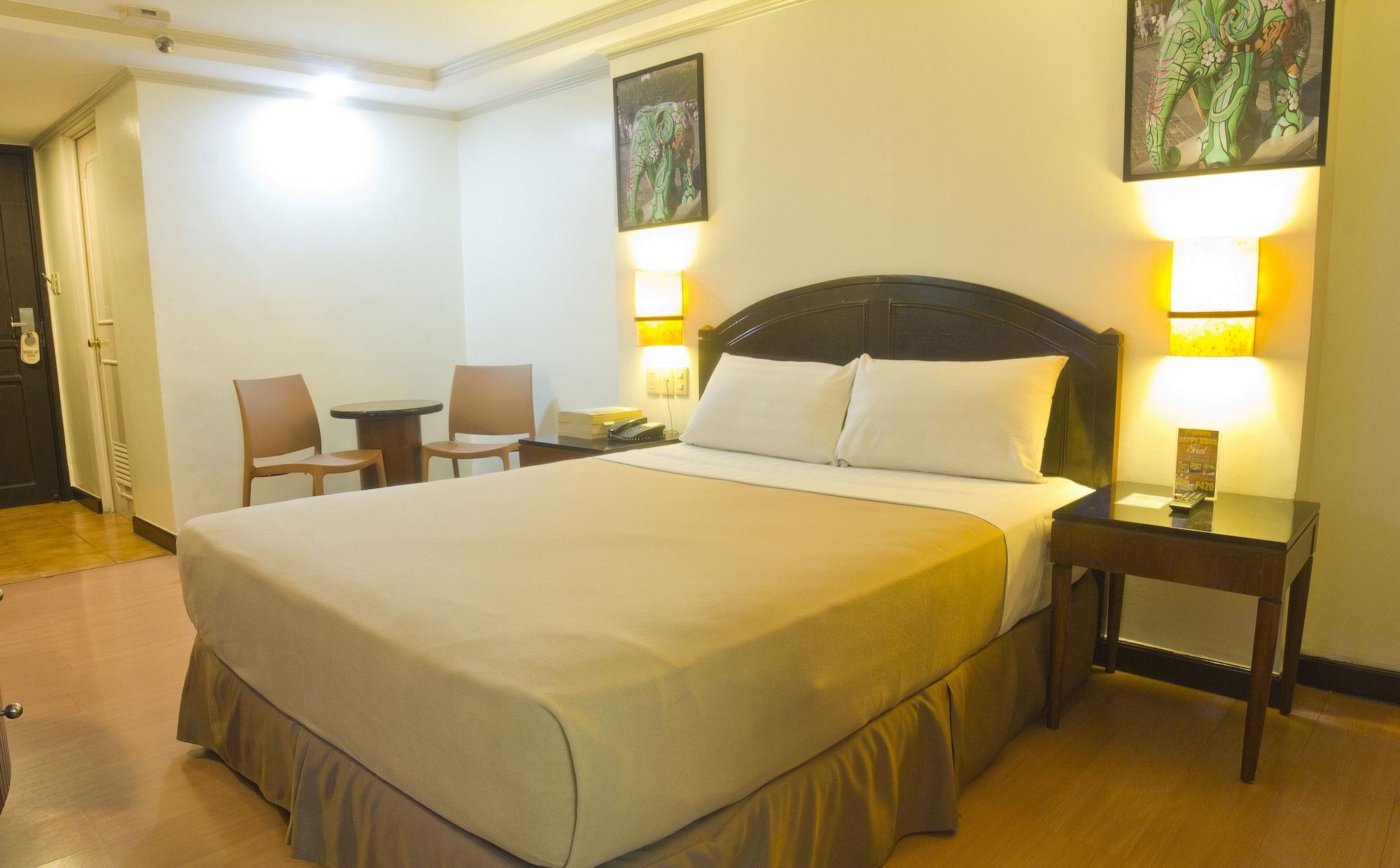 Fersal Hotel Neptune Makati Макати Экстерьер фото
