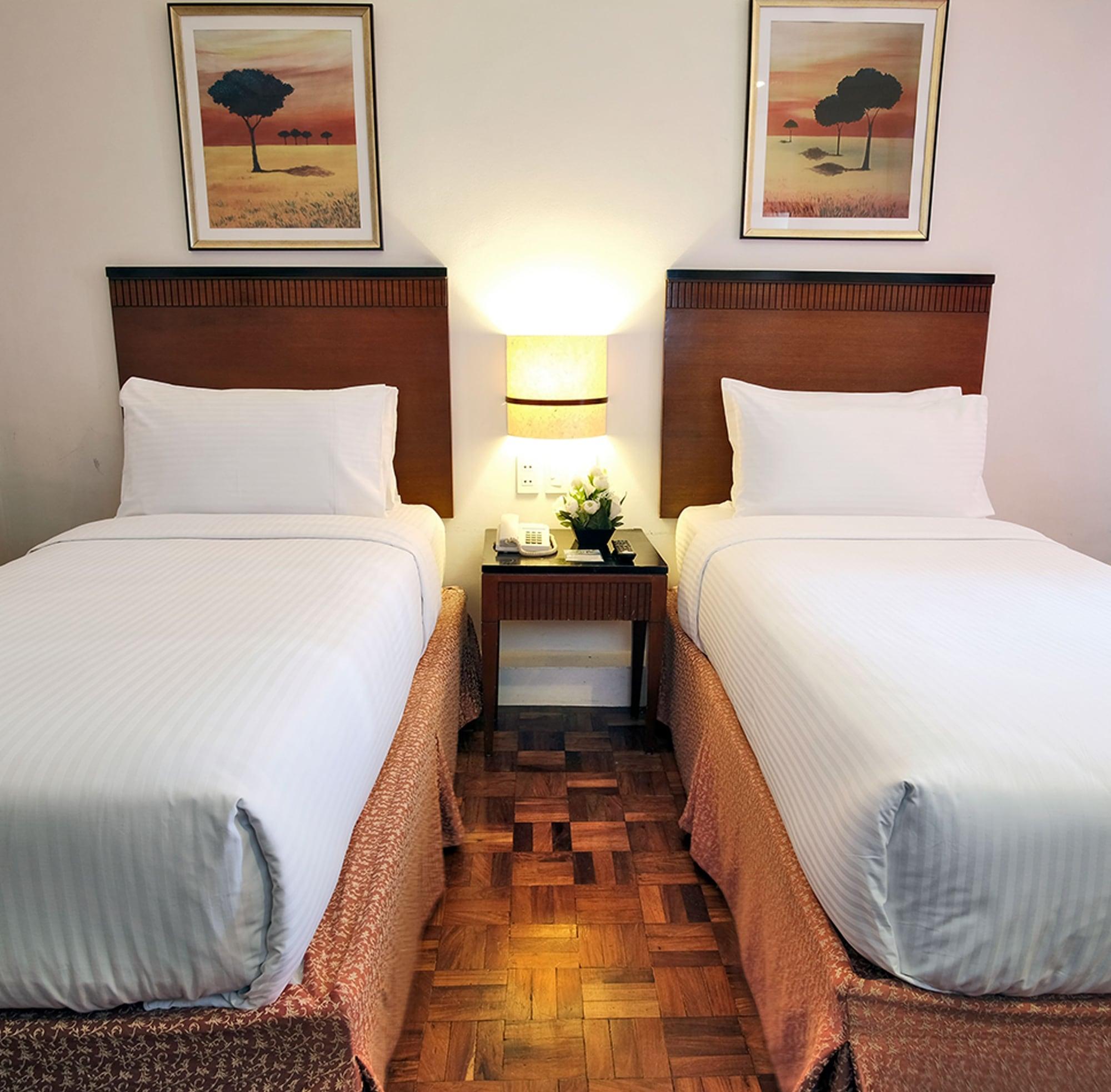 Fersal Hotel Neptune Makati Макати Экстерьер фото