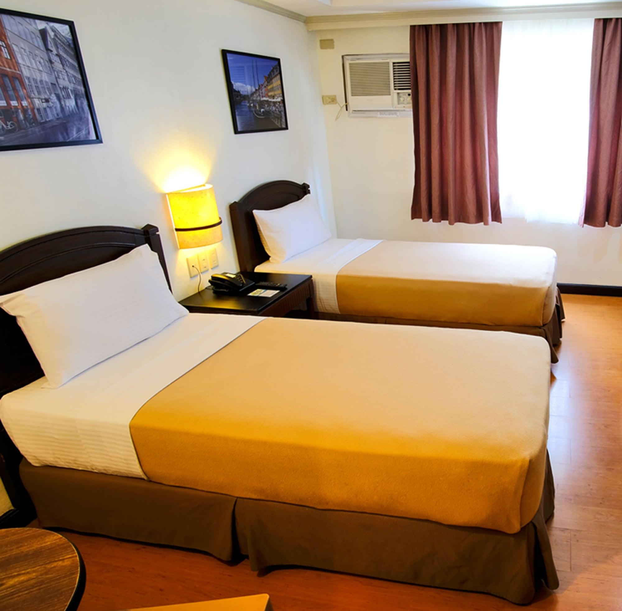 Fersal Hotel Neptune Makati Макати Экстерьер фото