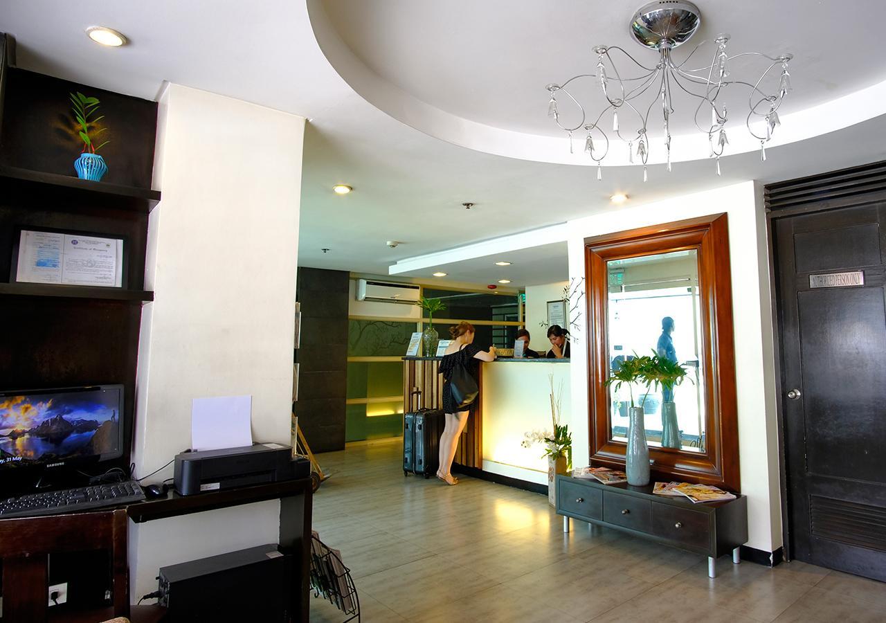 Fersal Hotel Neptune Makati Макати Экстерьер фото